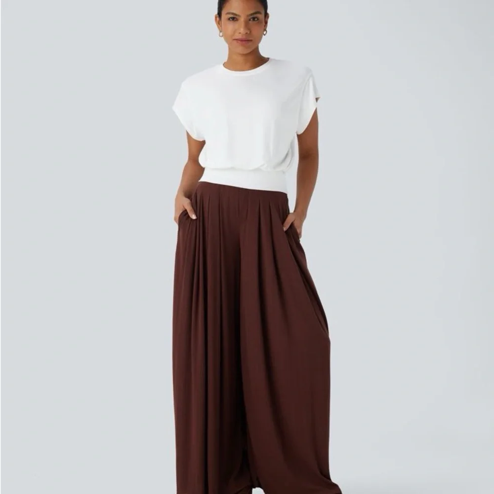 Halara NWT Women's Round Neck Batwing Sleeve Work T-Shirt White Size Small NEW - Picture 4 of 13